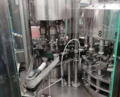 啤酒灌裝機(jī)設(shè)備的性能特點(diǎn)及用途介紹